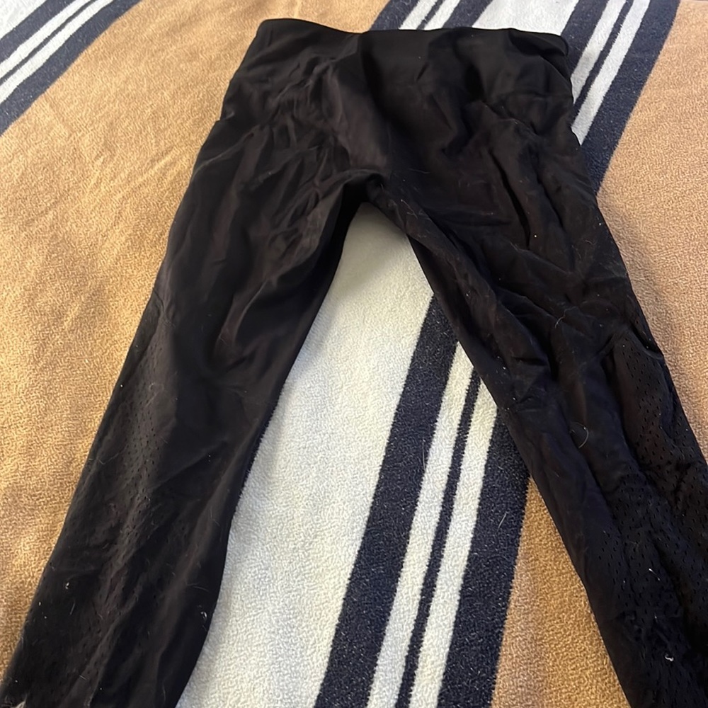 Black leggings, size medium woman